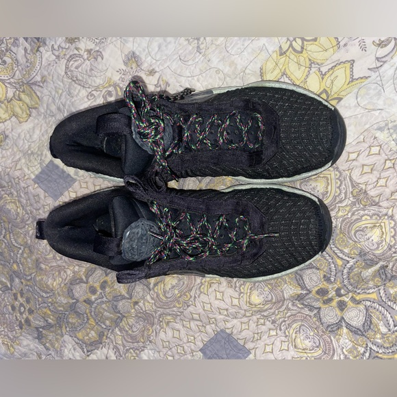 Men’s 7.5 Nike cosmic unity green sneakers lightly worn - Picture 5 of 8